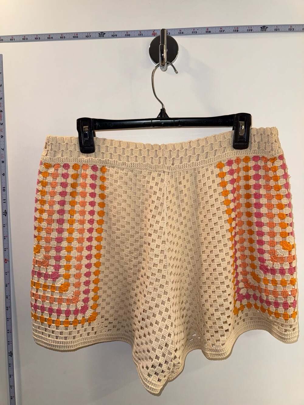 Sandro Crochet Knit High-Waist Shorts with Orange and Pink Detail - Picture 3 of 6